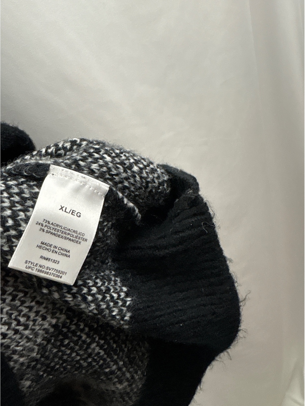 Vince Camuto Black White Ghost Womans Size XL Halloween Sweater - Picture 5 of 6